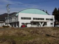 辰野西小学校第一体育館の外観の写真