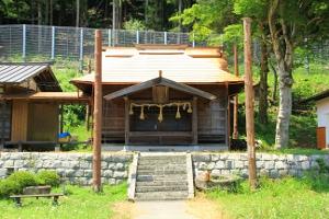智児神社本殿の外観写真