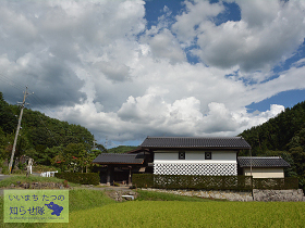 日向界隈で土蔵散歩