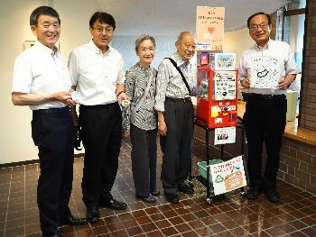 ガチャにはひこねさん描き下ろし限定缶バッジも