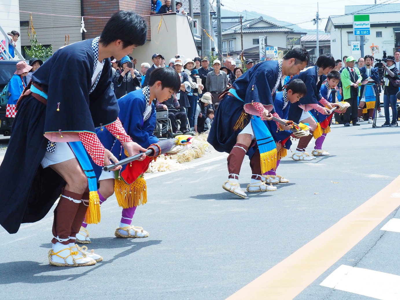 平出の騎馬行列