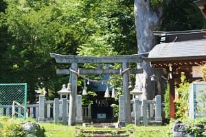 熊野神社の鳥居の写真画像