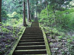 七蔵寺まで続く階段の写真画像