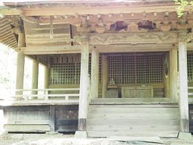 七蔵寺の正面の写真画像